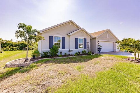 Villa ou maison à vendre à Punta Gorda, Floride: 3 chambres, 185.8 m2 № 1326260 - photo 3