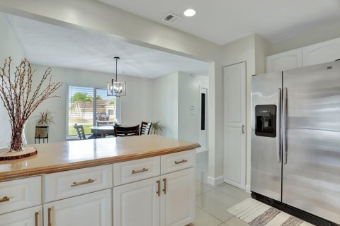Villa ou maison à vendre à Margate, Floride: 2 chambres, 115.2 m2 № 1135027 - photo 13