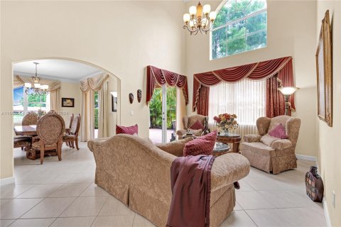 House in Miami, Florida 4 bedrooms, 260.22 sq.m. № 1229777 - photo 7