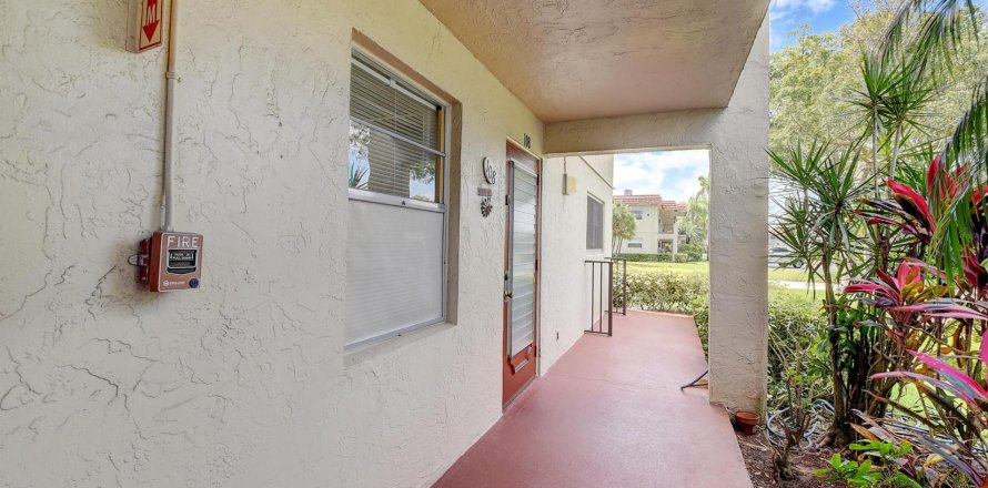 Condo in Delray Beach, Florida, 2 bedrooms  № 935236