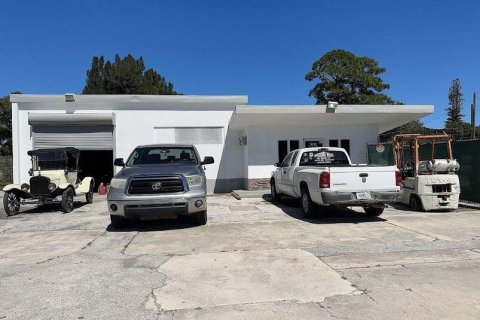 Immobilier commercial à vendre à Fort Pierce, Floride № 935224 - photo 11