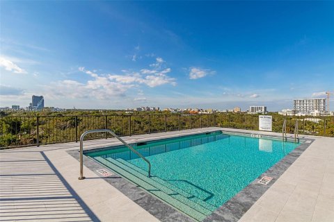 Condo in Miami, Florida, 1 bedroom  № 1347718 - photo 24