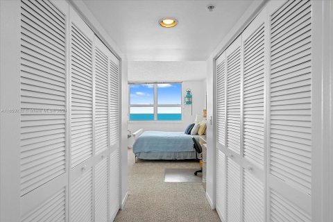 Copropriété à louer à Miami Beach, Floride: 2 chambres, 104.98 m2 № 1347720 - photo 14