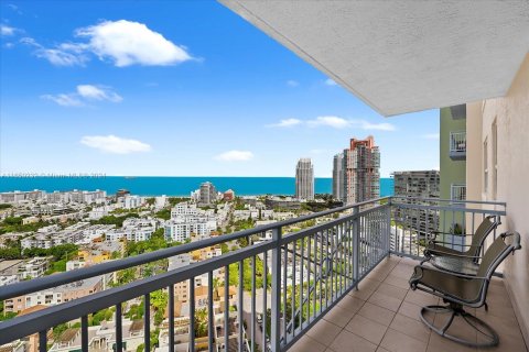 Condo in Miami Beach, Florida, 2 bedrooms  № 1347720 - photo 24