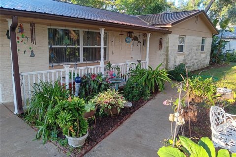 House in Tampa, Florida 3 bedrooms, 108.88 sq.m. № 1393866 - photo 2