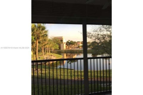 Condominio en venta en Plantation, Florida, 2 dormitorios, 101.36 m2 № 1077938 - foto 1