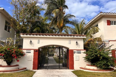Condominio en venta en Miami Beach, Florida, 1 dormitorio, 54.72 m2 № 1077939 - foto 1