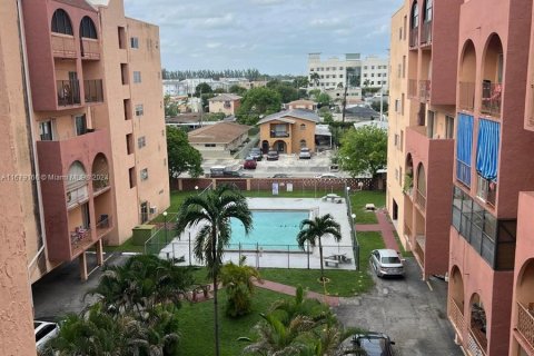 Copropriété à vendre à Hialeah, Floride: 2 chambres, 80.82 m2 № 1409119 - photo 20