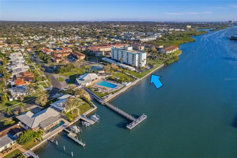 Copropriété à vendre à Largo, Floride: 2 chambres, 102.19 m2 № 1372256 - photo 1