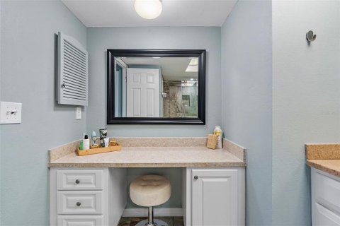 Condo in Largo, Florida, 2 bedrooms  № 1372256 - photo 22