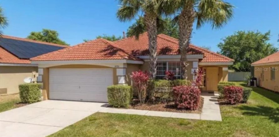 House in Davenport, Florida 4 bedrooms, 143.26 sq.m. № 1372289