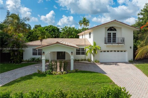 Villa ou maison à vendre à Miami, Floride: 5 chambres, 338.63 m2 № 1320848 - photo 1