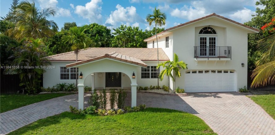 Villa ou maison à Miami, Floride 5 chambres, 338.63 m2 № 1320848