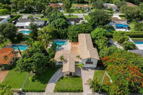 Villa ou maison à vendre à Miami, Floride: 5 chambres, 338.63 m2 № 1320848 - photo 30