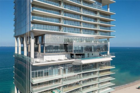 Condominio en venta en Sunny Isles Beach, Florida, 6 dormitorios, 998.7 m2 № 1238241 - foto 19