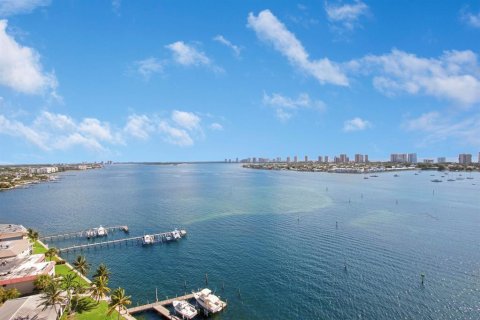 Copropriété à louer à Riviera Beach, Floride: 3 chambres, 197.51 m2 № 697184 - photo 1