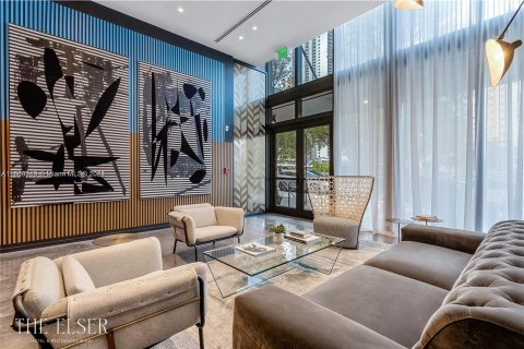 Condo in Miami, Florida, 1 bedroom  № 1232040 - photo 2