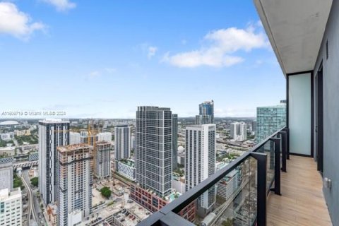 Condo in Miami, Florida, 1 bedroom  № 1232040 - photo 24