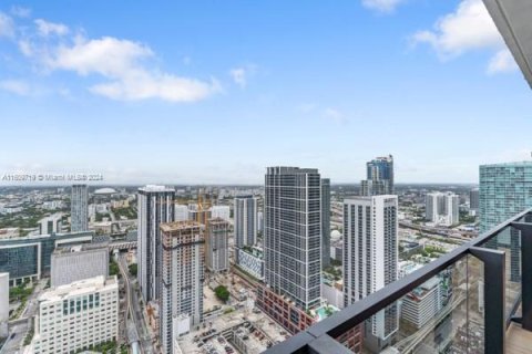 Condo in Miami, Florida, 1 bedroom  № 1232040 - photo 25