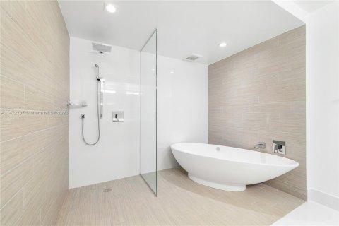 Condo in Sunny Isles Beach, Florida, 3 bedrooms  № 782818 - photo 12