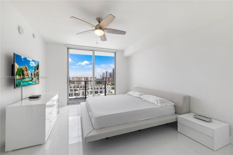 Condo in Sunny Isles Beach, Florida, 3 bedrooms  № 782818 - photo 10