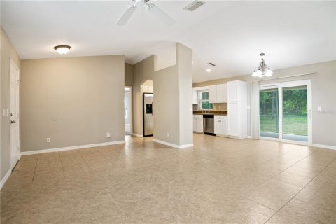 House in North Port, Florida 4 bedrooms, 147.62 sq.m. № 1169119 - photo 11