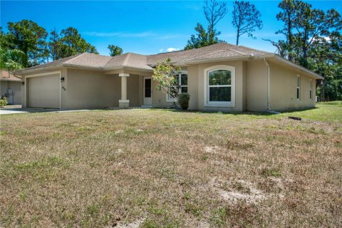 House in North Port, Florida 4 bedrooms, 147.62 sq.m. № 1169119 - photo 6