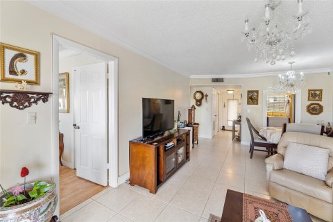 Copropriété à vendre à Sunrise, Floride: 2 chambres, 78.97 m2 № 1005355 - photo 15