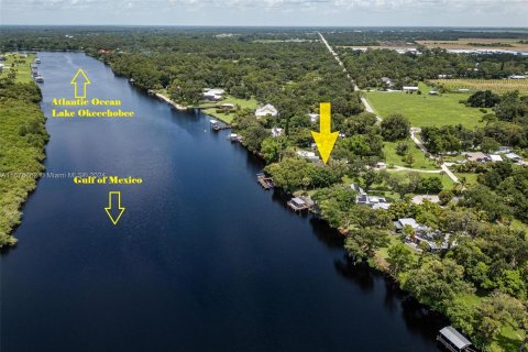 Casa en venta en LaBelle, Florida, 2 dormitorios № 1401622 - foto 1