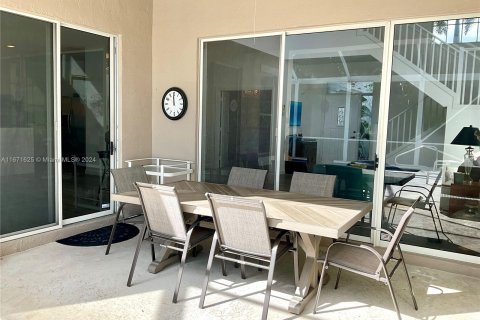 Casa en venta en West Palm Beach, Florida, 4 dormitorios, 237.46 m2 № 1391893 - foto 23