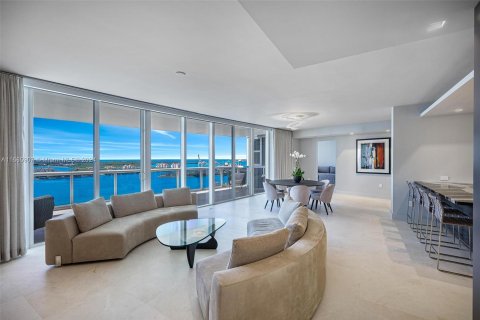 Condominio en venta en Miami Beach, Florida, 3 dormitorios, 188.03 m2 № 1391895 - foto 3