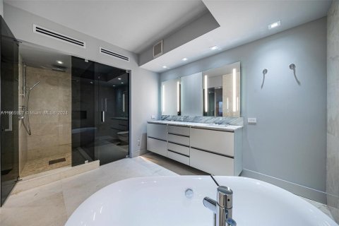 Condominio en venta en Miami Beach, Florida, 3 dormitorios, 188.03 m2 № 1391895 - foto 12