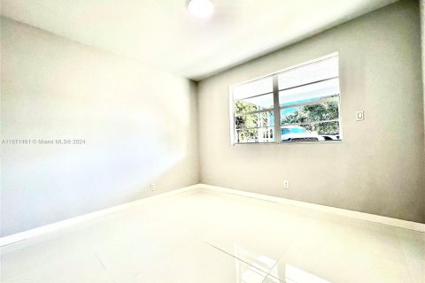 House in Hollywood, Florida 4 bedrooms № 1391866 - photo 18