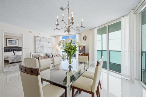 Copropriété à vendre à Sunny Isles Beach, Floride: 3 chambres, 134.43 m2 № 1377498 - photo 17