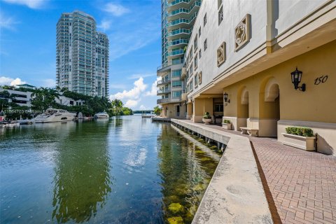 Condominio en venta en Sunny Isles Beach, Florida, 3 dormitorios, 134.43 m2 № 1377498 - foto 2