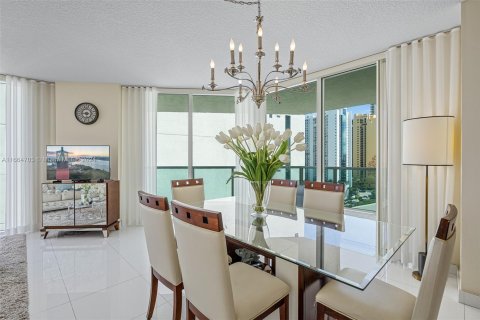 Copropriété à vendre à Sunny Isles Beach, Floride: 3 chambres, 134.43 m2 № 1377498 - photo 11