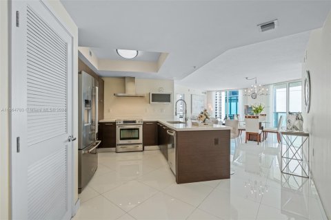 Condo in Sunny Isles Beach, Florida, 3 bedrooms  № 1377498 - photo 3