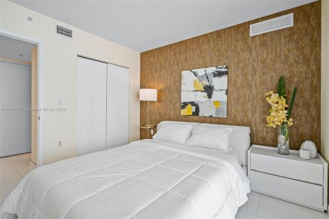 Copropriété à vendre à Sunny Isles Beach, Floride: 3 chambres, 134.43 m2 № 1377498 - photo 30