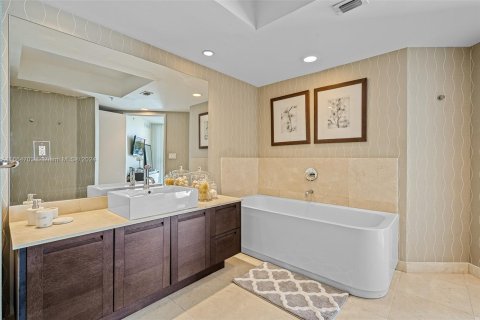 Copropriété à vendre à Sunny Isles Beach, Floride: 3 chambres, 134.43 m2 № 1377498 - photo 16