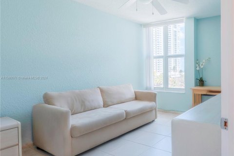 Condo in Pompano Beach, Florida, 2 bedrooms  № 1173574 - photo 13