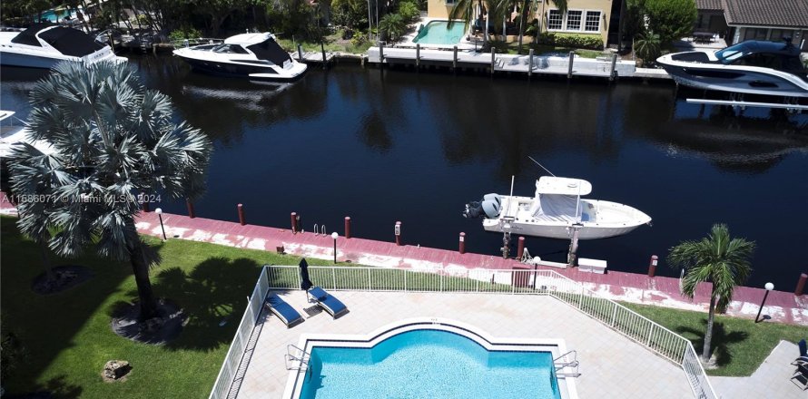 Condo in Pompano Beach, Florida, 2 bedrooms  № 1173574