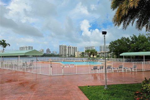 Apartment in Aventura, Florida 1 bedroom, 72.19 sq.m. № 1345878 - photo 11