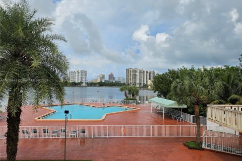 Apartamento en alquiler en Aventura, Florida, 1 dormitorio, 72.19 m2 № 1345878 - foto 10