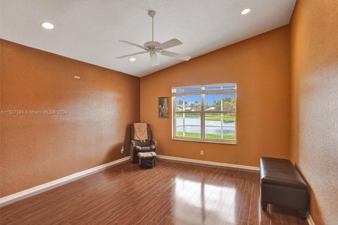Casa en venta en Boynton Beach, Florida, 3 dormitorios, 171.4 m2 № 1080211 - foto 9