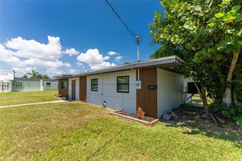 Immobilier commercial à vendre à Punta Gorda, Floride: 114.46 m2 № 1339880 - photo 27