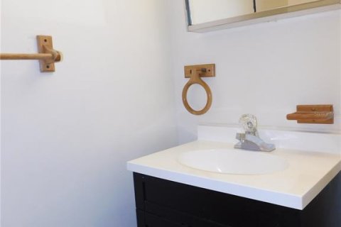Снять в аренду таунхаус в Гейнсвилл, Флорида 4 комнаты, 86.4м2, № 1081833 - фото 7
