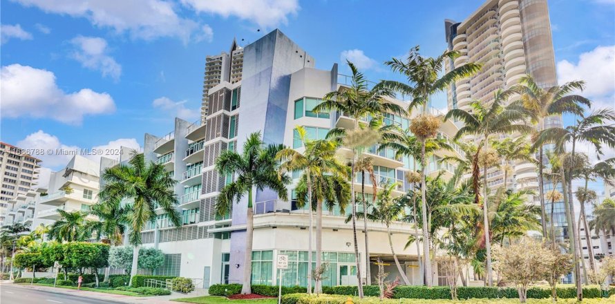 Condo in Miami Beach, Florida, 2 bedrooms  № 1431253