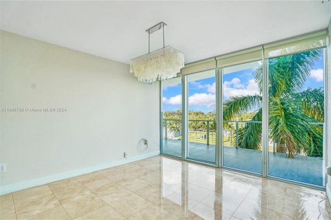 Condo in Miami Beach, Florida, 2 bedrooms  № 1431253 - photo 22