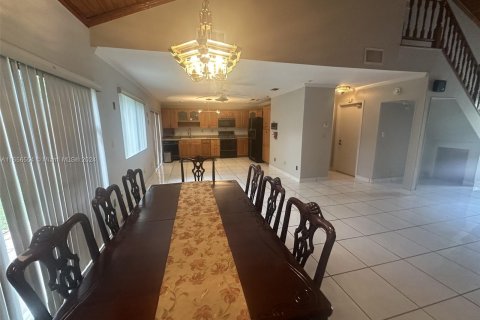 Casa en venta en Miami, Florida, 3 dormitorios, 153.94 m2 № 1357250 - foto 21