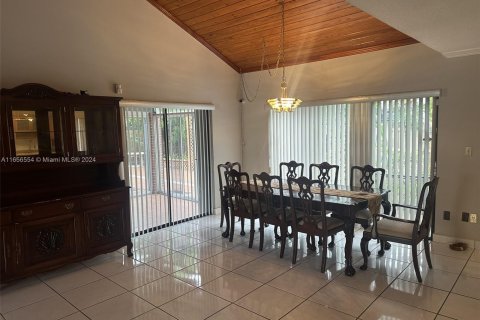 Casa en venta en Miami, Florida, 3 dormitorios, 153.94 m2 № 1357250 - foto 18